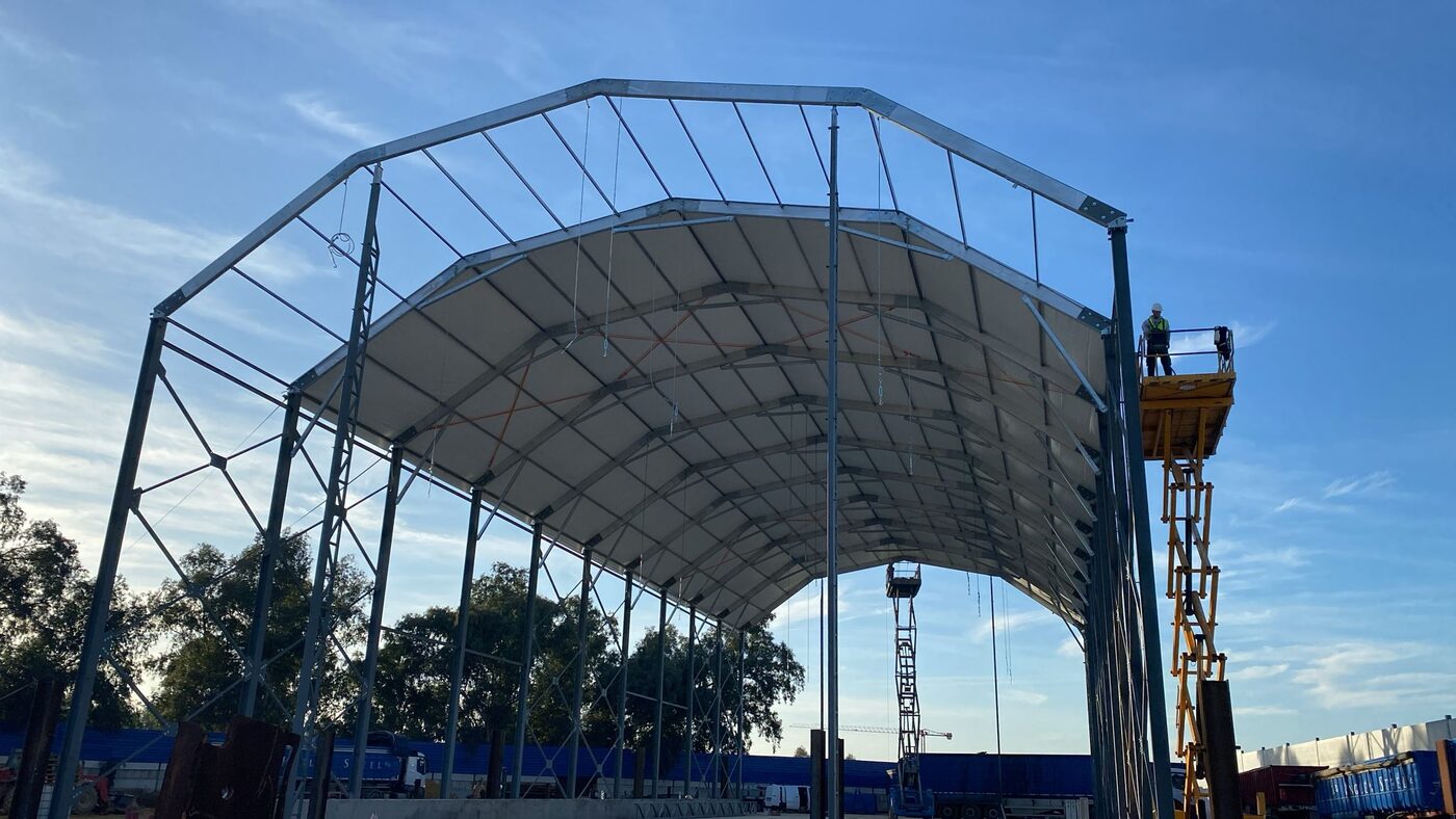 Carpa industrial a medida instalación GWD